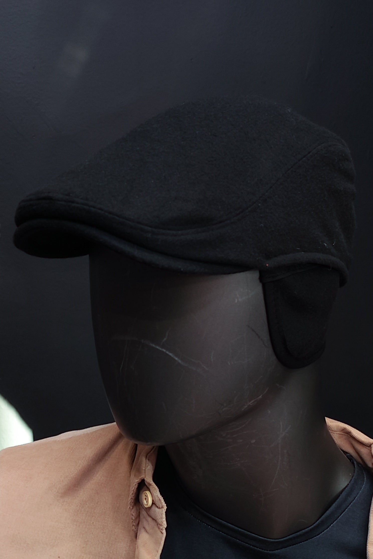 Kulak Korumalı Kaşe Kasket - Siyah