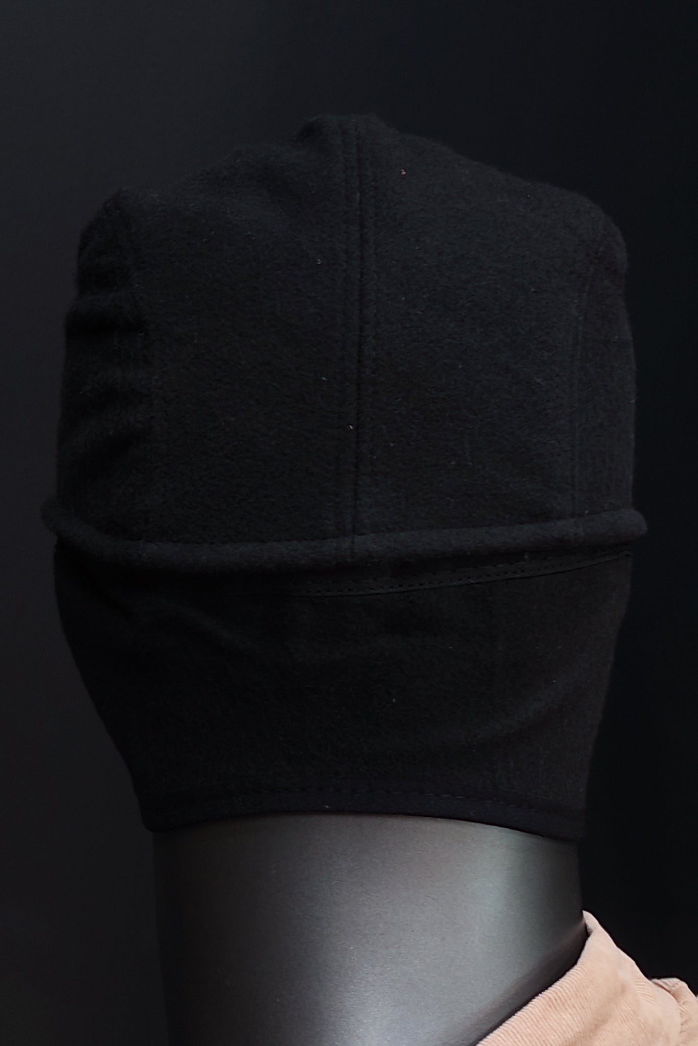 Kulak Korumalı Kaşe Kasket - Siyah