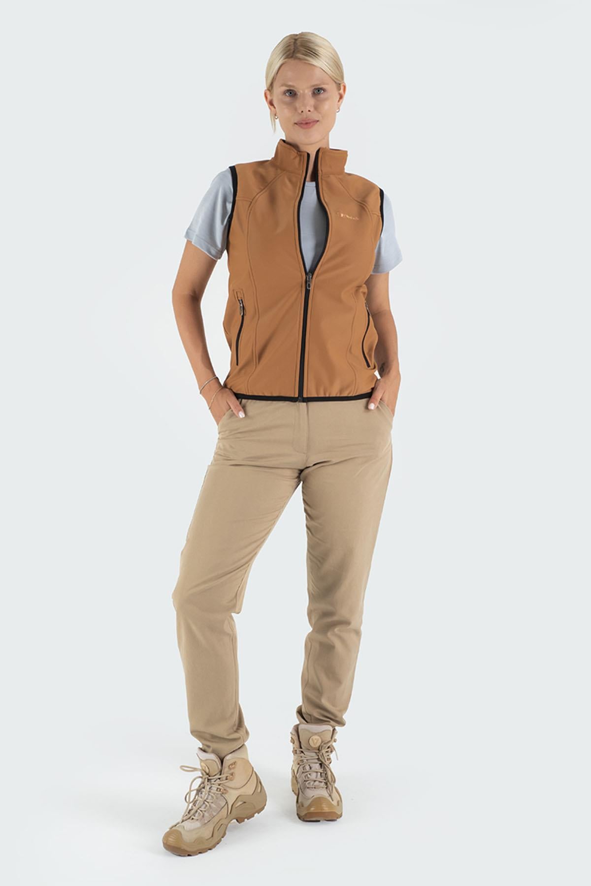 Ruby Outdoor Softshell Yelek